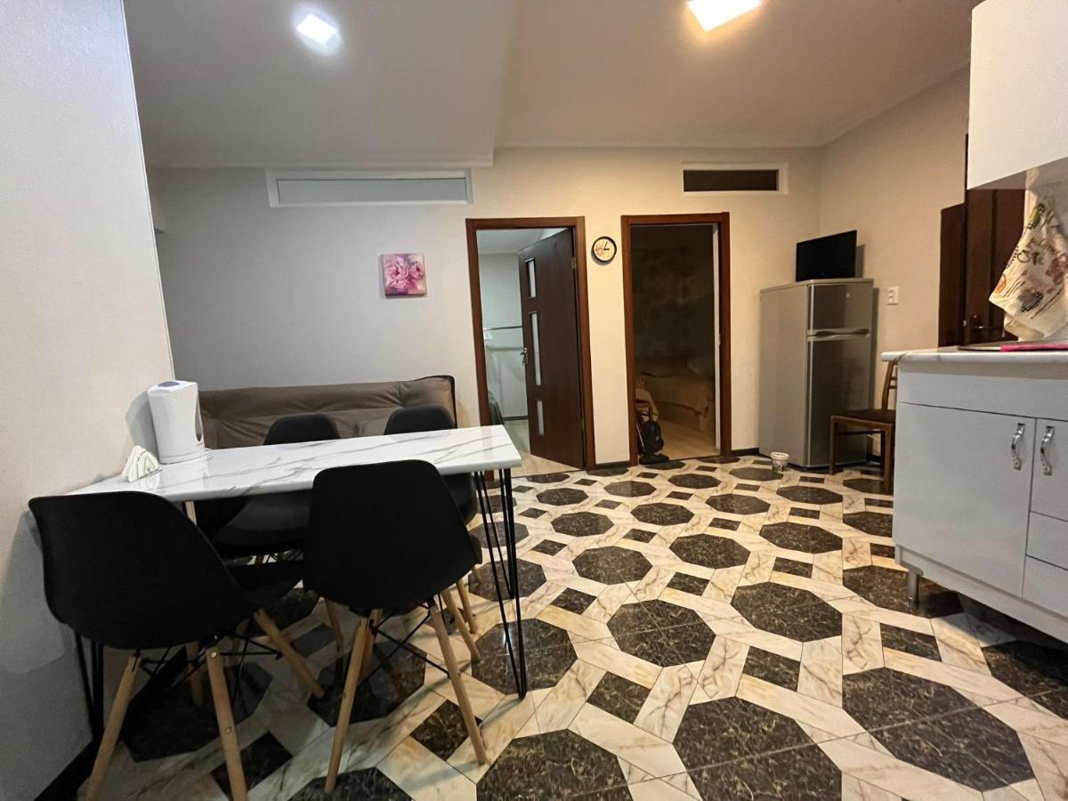Hello 2 Apartment Tbilisi Ngoại thất bức ảnh