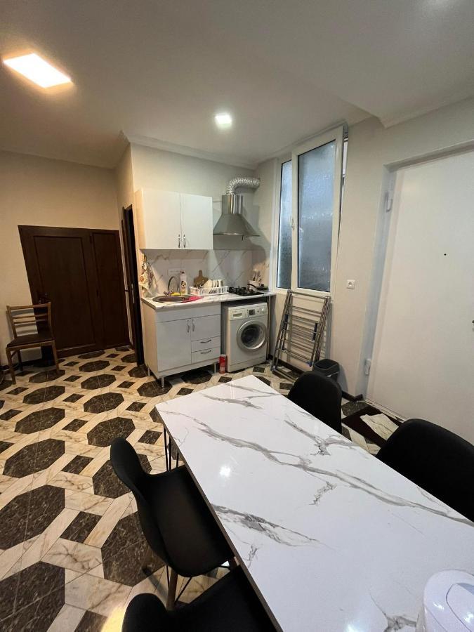 Hello 2 Apartment Tbilisi Ngoại thất bức ảnh
